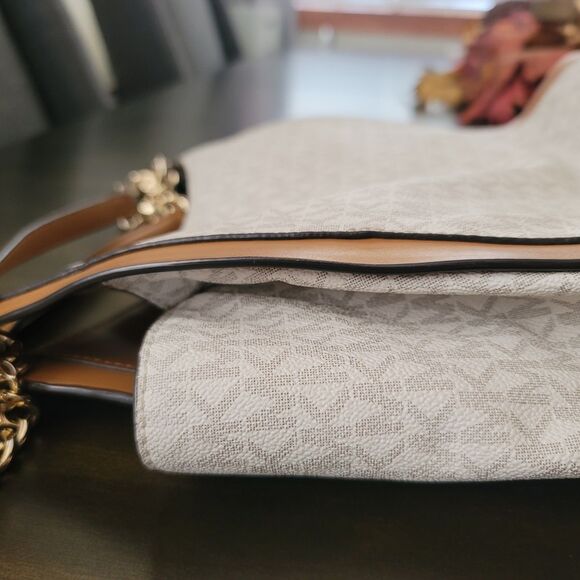 Michael Kors Newbury Shoulder Tote Bag Medium Vanilla Acorn Chain Hobo White Tan - Picture 12 of 16